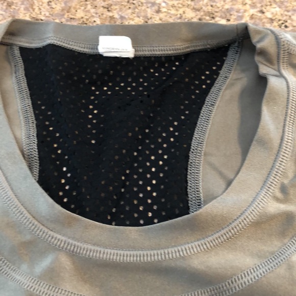 Fila Sport Performance Running Active Short Sleeve Top Small - Picture 10 of 15